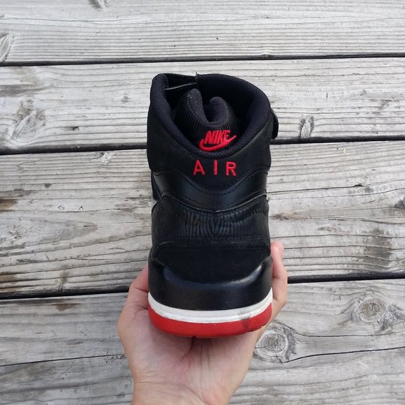 nike air revolution 2013